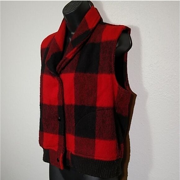 Woolrich Vintage Wool Buffalo Plaid Black Red Vest - Picture 2 of 4
